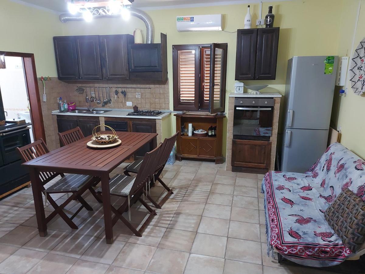 Sa Domu 'E Pisittu Iglesias Exterior foto